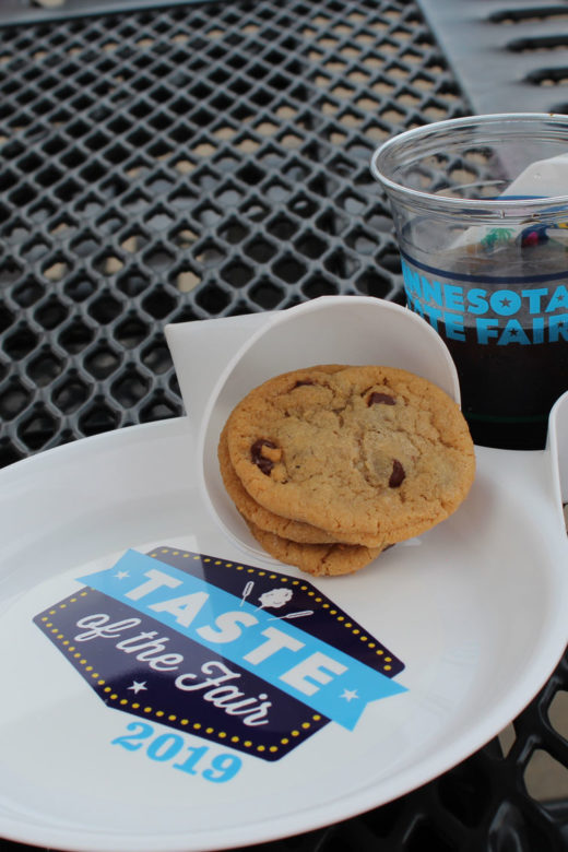 Taste of the Fair drink n plate with cookies and soda